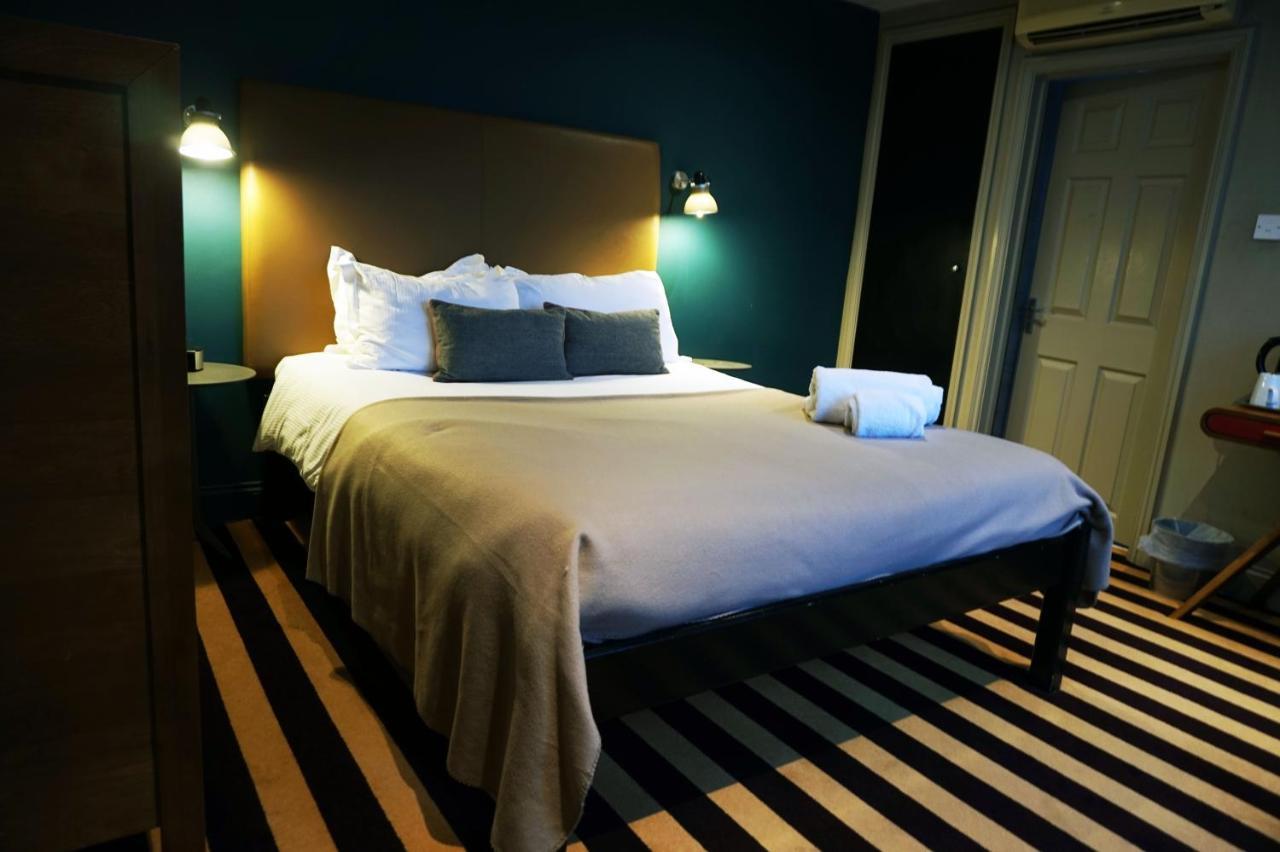 The Penny Farthing Hotel เบิร์กเคมสเต็ด ภายนอก รูปภาพ